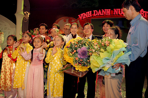 So?n: HA 1047539 g?i đ?n 996 đ? nh?n ?nh ny